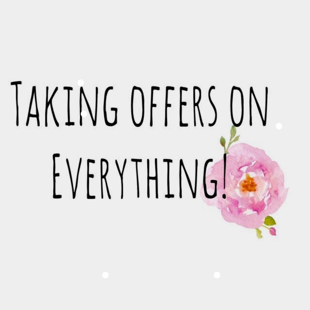 I would love to clean out my closet!  Please take a peek and make me an offer 💕